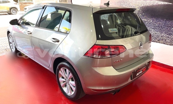 اشتري مستعمل Volkswagen Golf Silver سيارة في ad-Dar-al-Bayda في Casablanca اشتري مستعمل Volkswagen Golf Silver سيارة في ad-Dar-al-Bayda في Casablanca