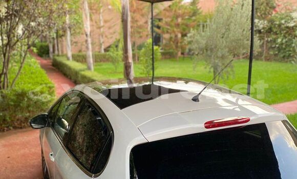 Buy Used Peugeot 208 White Car in al-'Ara'ish in Tangier-Tetouan Buy Used Peugeot 208 White Car in al-'Ara'ish in Tangier-Tetouan