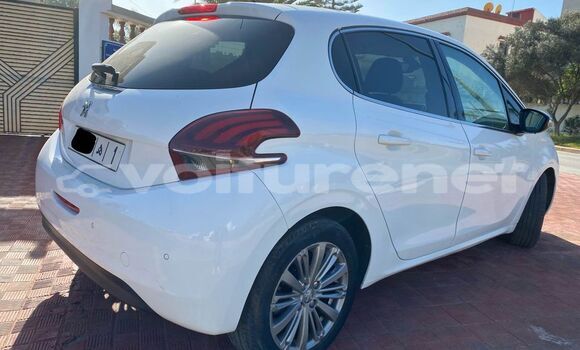 Buy Used Peugeot 208 White Car in al-'Ara'ish in Tangier-Tetouan Buy Used Peugeot 208 White Car in al-'Ara'ish in Tangier-Tetouan