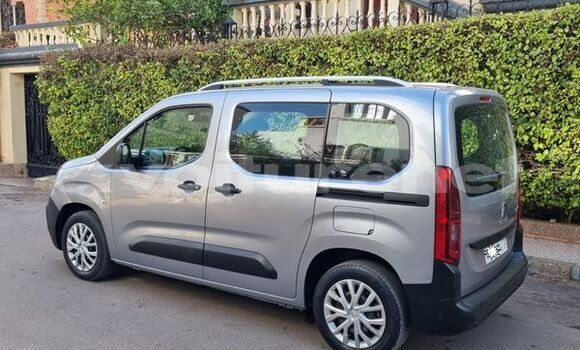 Acheter Occasion Voiture Citroen Berlingo Autre à al-'Ara'ish, Tangier-Tetouan Acheter Occasion Voiture Citroen Berlingo Autre à al-'Ara'ish, Tangier-Tetouan