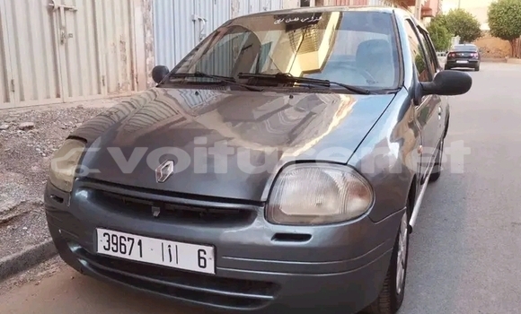 Acheter Occasion Voiture Renault Clio Black à al-Ayun Sidi Malluk, Oriental Acheter Occasion Voiture Renault Clio Black à al-Ayun Sidi Malluk, Oriental