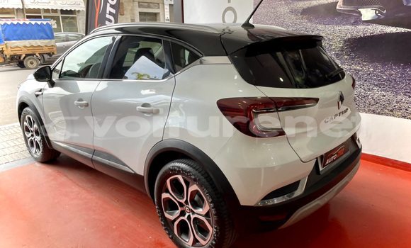 Buy Used Renault Captur White Car in ad-Dar-al-Bayda in Casablanca Buy Used Renault Captur White Car in ad-Dar-al-Bayda in Casablanca