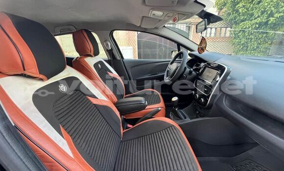 Buy Used Renault Clio Black Car in al-Arwi in Oriental Buy Used Renault Clio Black Car in al-Arwi in Oriental