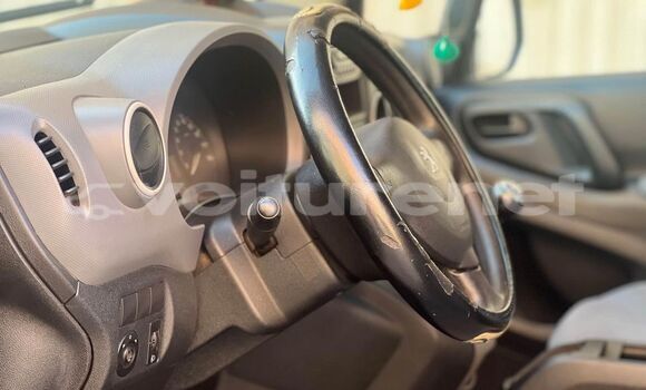 Buy Used Peugeot Traveller Black Car in al-Arwi in Oriental Buy Used Peugeot Traveller Black Car in al-Arwi in Oriental