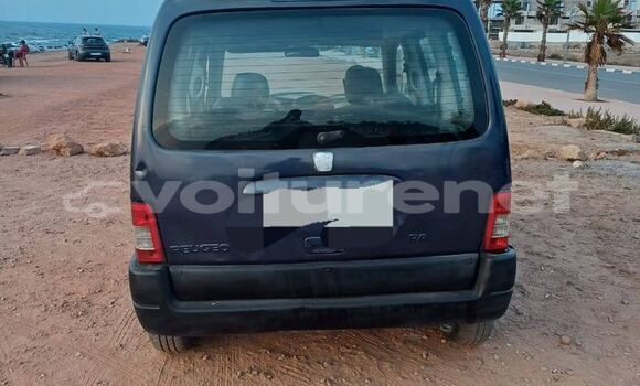 Acheter Occasion Voiture Peugeot Partner Black à al-Arwi, Oriental Acheter Occasion Voiture Peugeot Partner Black à al-Arwi, Oriental