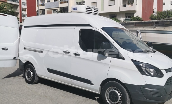 اشتري مستعمل Ford Custom White سيارة في Tangier في Tangier-Tetouan اشتري مستعمل Ford Custom White سيارة في Tangier في Tangier-Tetouan