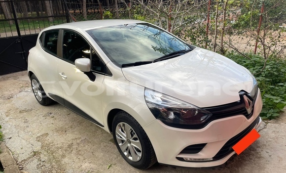 Buy Used Renault Clio White Car in al-'Ara'ish in Tangier-Tetouan Buy Used Renault Clio White Car in al-'Ara'ish in Tangier-Tetouan