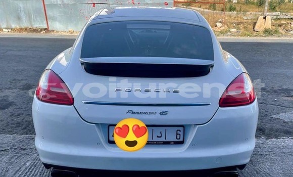 Acheter Occasion Voiture Porsche Panamera Blanc à ad-Dar-al-Bayda, Casablanca Acheter Occasion Voiture Porsche Panamera Blanc à ad-Dar-al-Bayda, Casablanca