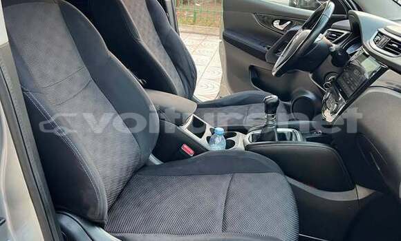 Buy Used Nissan Qashqai Silver Car in ad-Dar-al-Bayda in Casablanca Buy Used Nissan Qashqai Silver Car in ad-Dar-al-Bayda in Casablanca