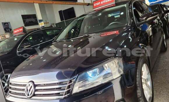 اشتري مستعمل Volkswagen Passat Black سيارة في ar-Ribat في Rabat-Sale-Zammour-Zaer