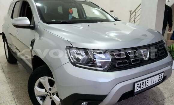 اشتري مستعمل Dacia Duster Silver سيارة في ar-Ribat في Rabat-Sale-Zammour-Zaer