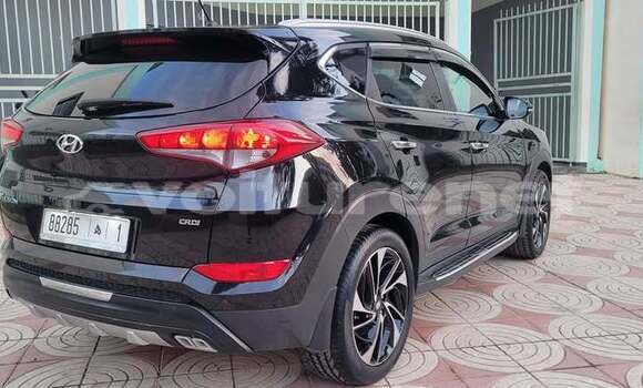 Buy Used Hyundai Tucson Black Car in ar-Ribat in Rabat-Sale-Zammour-Zaer Buy Used Hyundai Tucson Black Car in ar-Ribat in Rabat-Sale-Zammour-Zaer
