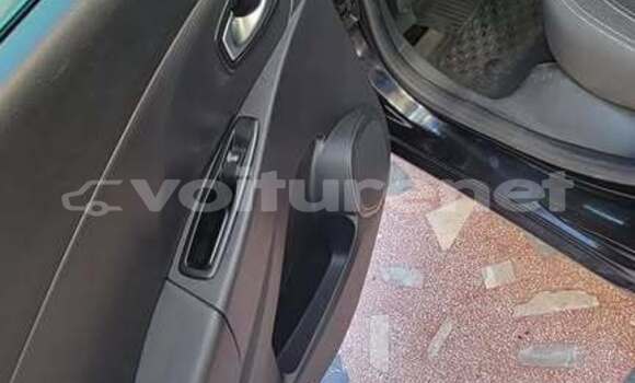 Buy Used Renault Clio Black Car in ar-Ribat in Rabat-Sale-Zammour-Zaer Buy Used Renault Clio Black Car in ar-Ribat in Rabat-Sale-Zammour-Zaer