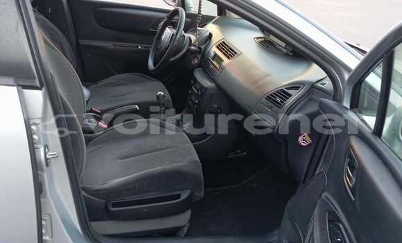 Buy Used Citroen C4 Silver Car in ar-Ribat in Rabat-Sale-Zammour-Zaer Buy Used Citroen C4 Silver Car in ar-Ribat in Rabat-Sale-Zammour-Zaer