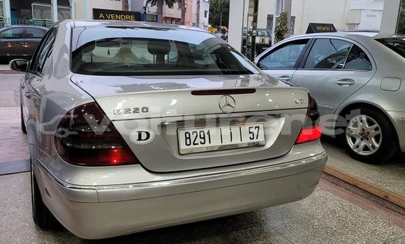 Buy Used Mercedes-Benz E-klasse Silver Car in ar-Ribat in Rabat-Sale-Zammour-Zaer Buy Used Mercedes-Benz E-klasse Silver Car in ar-Ribat in Rabat-Sale-Zammour-Zaer