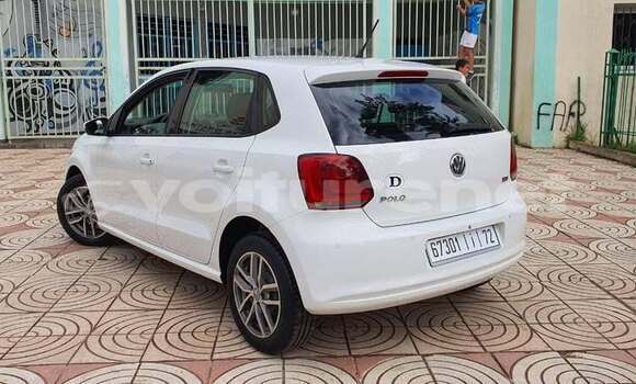 Buy Used Volkswagen Polo White Car in ar-Ribat in Rabat-Sale-Zammour-Zaer Buy Used Volkswagen Polo White Car in ar-Ribat in Rabat-Sale-Zammour-Zaer
