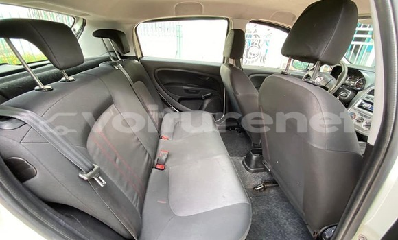 Buy Used Fiat Punto White Car in ar-Ribat in Rabat-Sale-Zammour-Zaer Buy Used Fiat Punto White Car in ar-Ribat in Rabat-Sale-Zammour-Zaer