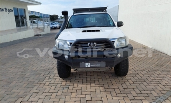 Buy Used Toyota Hilux White Car in ar-Ribat in Rabat-Sale-Zammour-Zaer Buy Used Toyota Hilux White Car in ar-Ribat in Rabat-Sale-Zammour-Zaer