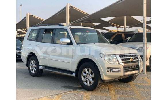 Acheter Import Voiture Mitsubishi Pajero Blanc à Import - Dubai, Agadir Acheter Import Voiture Mitsubishi Pajero Blanc à Import - Dubai, Agadir