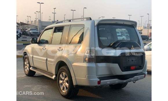 Acheter Import Voiture Mitsubishi Pajero Blanc à Import - Dubai, Agadir Acheter Import Voiture Mitsubishi Pajero Blanc à Import - Dubai, Agadir
