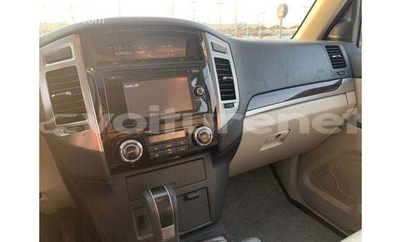 Acheter Import Voiture Mitsubishi Pajero Blanc à Import - Dubai, Agadir Acheter Import Voiture Mitsubishi Pajero Blanc à Import - Dubai, Agadir