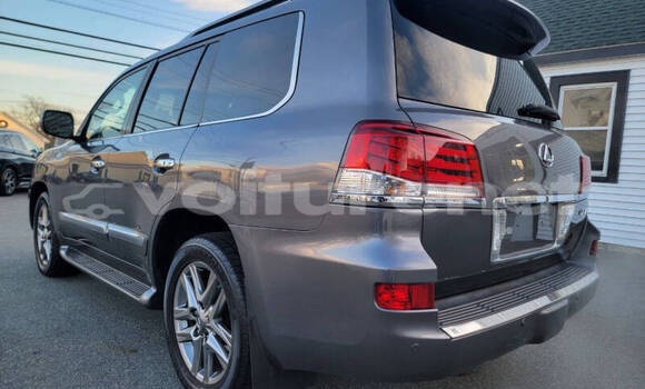 Acheter Occasion Voiture Lexus LX 570 Gris à Buznika, Chaouia-Ouardigha Acheter Occasion Voiture Lexus LX 570 Gris à Buznika, Chaouia-Ouardigha