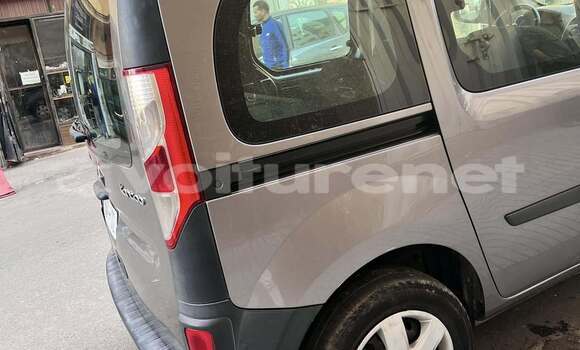 Buy Used Renault Kangoo Other Car in ar-Ribat in Rabat-Sale-Zammour-Zaer Buy Used Renault Kangoo Other Car in ar-Ribat in Rabat-Sale-Zammour-Zaer