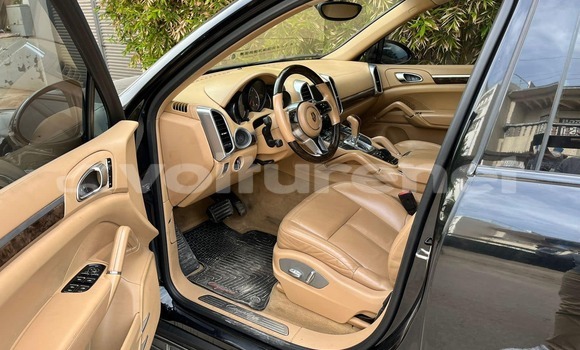 Acheter Occasion Voiture Porsche Cayenne Black à ar-Ribat, Rabat-Sale-Zammour-Zaer Acheter Occasion Voiture Porsche Cayenne Black à ar-Ribat, Rabat-Sale-Zammour-Zaer