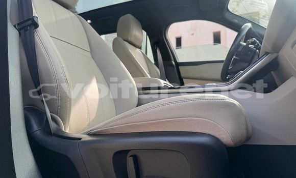 Buy Used Land Rover Range Rover Black Car in ar-Ribat in Rabat-Sale-Zammour-Zaer Buy Used Land Rover Range Rover Black Car in ar-Ribat in Rabat-Sale-Zammour-Zaer