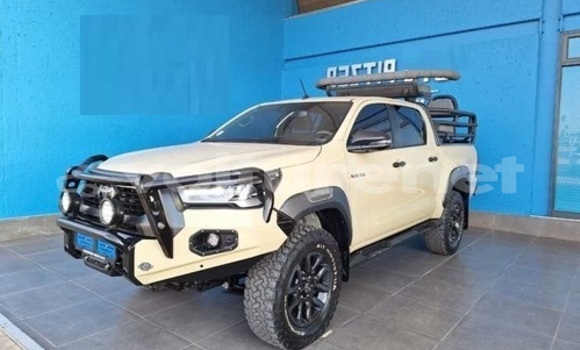 Buy Used Toyota Hilux Beige Car in al-'Ara'ish in Tangier-Tetouan