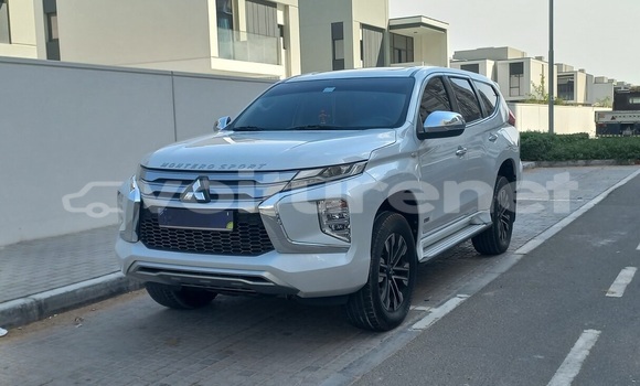 Acheter Occasion Voiture Mitsubishi Montero Sport Blanc à ar-Ribat, Rabat-Sale-Zammour-Zaer Acheter Occasion Voiture Mitsubishi Montero Sport Blanc à ar-Ribat, Rabat-Sale-Zammour-Zaer