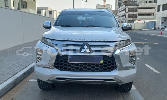 Buy Used Mitsubishi Montero Sport White Car in ar-Ribat in Rabat-Sale-Zammour-Zaer Buy Used Mitsubishi Montero Sport White Car in ar-Ribat in Rabat-Sale-Zammour-Zaer