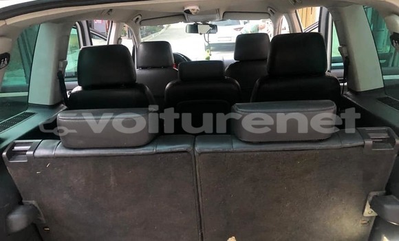 Acheter Occasion Voiture Volkswagen Touran Gris à ad-Dar-al-Bayda, Casablanca Acheter Occasion Voiture Volkswagen Touran Gris à ad-Dar-al-Bayda, Casablanca