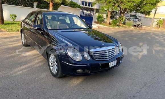 Buy Used Mercedes-Benz E-klasse Black Car in ar-Ribat in Rabat-Sale-Zammour-Zaer Buy Used Mercedes-Benz E-klasse Black Car in ar-Ribat in Rabat-Sale-Zammour-Zaer
