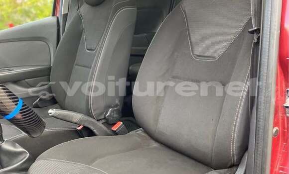 Buy Used Renault Clio Red Car in ar-Ribat in Rabat-Sale-Zammour-Zaer Buy Used Renault Clio Red Car in ar-Ribat in Rabat-Sale-Zammour-Zaer