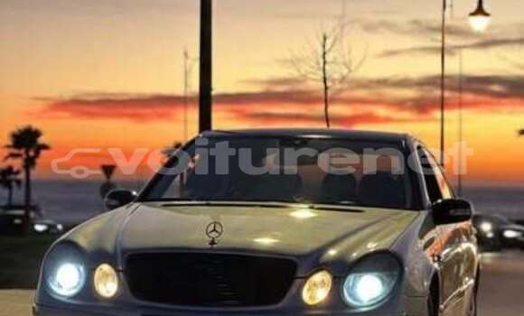 Acheter Occasion Voiture Mercedes-Benz E-klasse Autre à ar-Ribat, Rabat-Sale-Zammour-Zaer