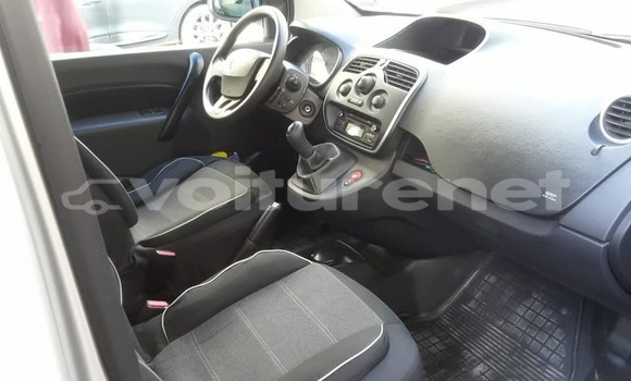 اشتري مستعمل Renault Kangoo Silver سيارة في ad-Dar-al-Bayda في Casablanca اشتري مستعمل Renault Kangoo Silver سيارة في ad-Dar-al-Bayda في Casablanca
