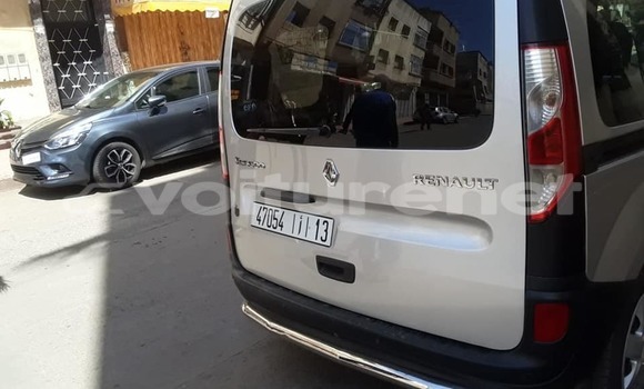 اشتري مستعمل Renault Kangoo Silver سيارة في ad-Dar-al-Bayda في Casablanca اشتري مستعمل Renault Kangoo Silver سيارة في ad-Dar-al-Bayda في Casablanca