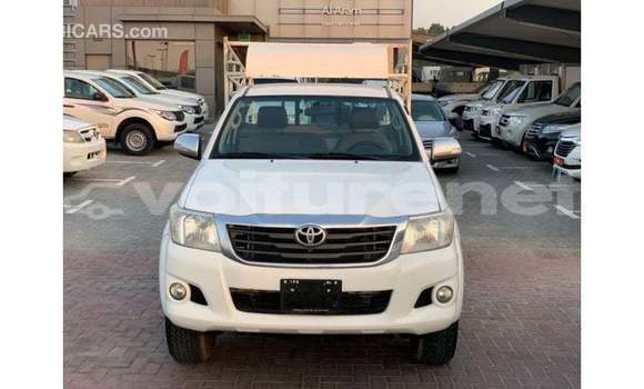 Acheter Import Voiture Toyota Hilux Blanc à Import - Dubai, Agadir Acheter Import Voiture Toyota Hilux Blanc à Import - Dubai, Agadir