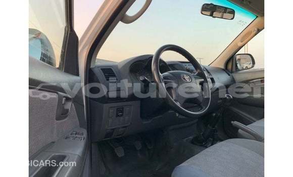 Acheter Import Voiture Toyota Hilux Blanc à Import - Dubai, Agadir Acheter Import Voiture Toyota Hilux Blanc à Import - Dubai, Agadir