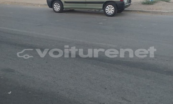 Buy Used Peugeot Partner Green Car in ad-Dar-al-Bayda in Casablanca Buy Used Peugeot Partner Green Car in ad-Dar-al-Bayda in Casablanca