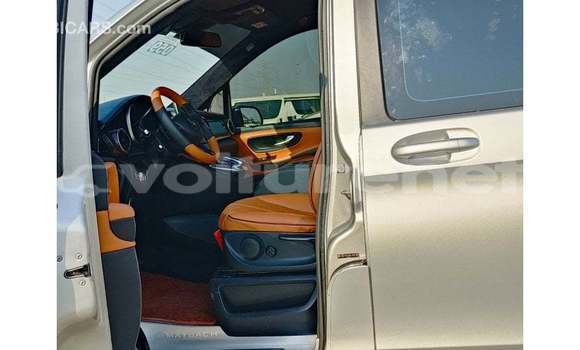 Acheter Import Voiture Mercedes-Benz 190 (W201) Autre à Import - Dubai, Agadir Acheter Import Voiture Mercedes-Benz 190 (W201) Autre à Import - Dubai, Agadir