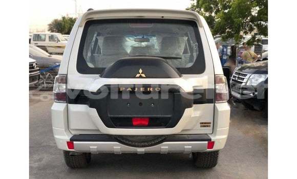 Acheter Import Voiture Mitsubishi Pajero Blanc à Import - Dubai, Agadir Acheter Import Voiture Mitsubishi Pajero Blanc à Import - Dubai, Agadir