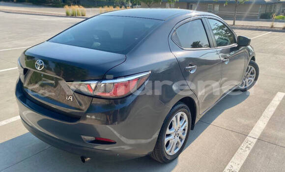 اشتري مستعمل Toyota Yaris Black سيارة في Rabat في Rabat-salé-kénitra اشتري مستعمل Toyota Yaris Black سيارة في Rabat في Rabat-salé-kénitra