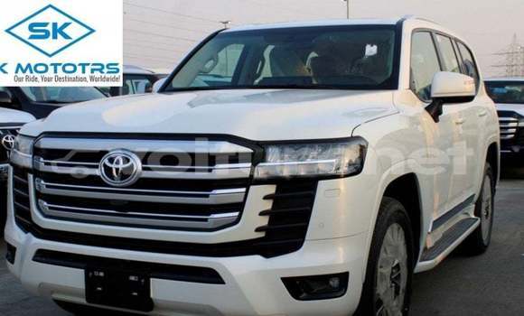 Acheter Import Voiture Toyota Land Cruiser Blanc à Import - Dubai, Agadir