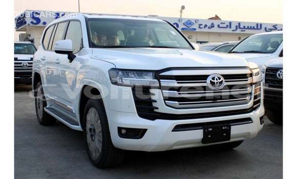 Acheter Import Voiture Toyota Land Cruiser Blanc à Import - Dubai, Agadir Acheter Import Voiture Toyota Land Cruiser Blanc à Import - Dubai, Agadir