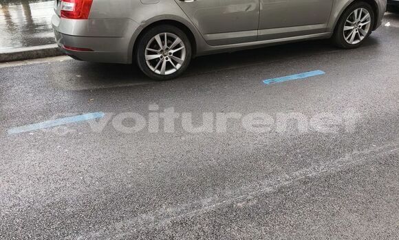 Acheter Occasion Voiture Skoda Octavia Champagne à ad-Dar-al-Bayda, Casablanca Acheter Occasion Voiture Skoda Octavia Champagne à ad-Dar-al-Bayda, Casablanca