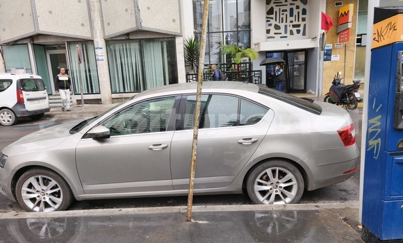 Acheter Occasion Voiture Skoda Octavia Champagne à ad-Dar-al-Bayda, Casablanca Acheter Occasion Voiture Skoda Octavia Champagne à ad-Dar-al-Bayda, Casablanca