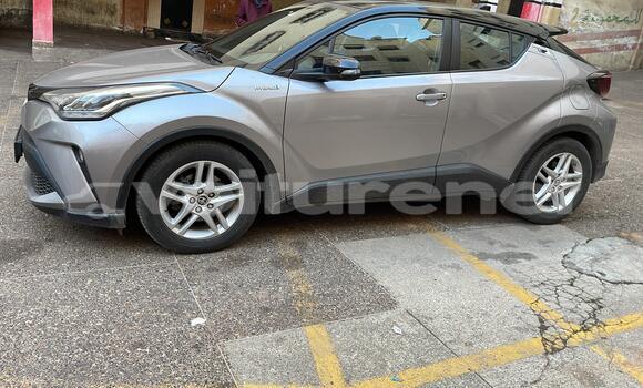 Buy Used Toyota C-HR Silver Car in Casablanca in Casablanca Buy Used Toyota C-HR Silver Car in Casablanca in Casablanca