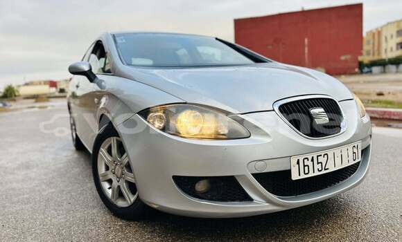 Acheter Occasion Voiture SEAT Leon Gris à ar-Rasidiyah, Meknes-Tafilalet Acheter Occasion Voiture SEAT Leon Gris à ar-Rasidiyah, Meknes-Tafilalet